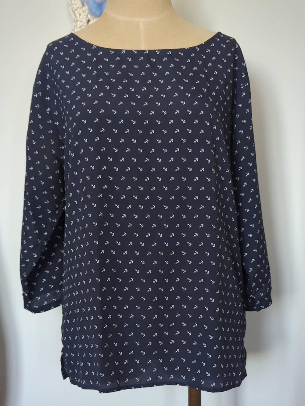 Old Navy 3/4 sleeve Navy Blue Anchor Print Blouse, Size M